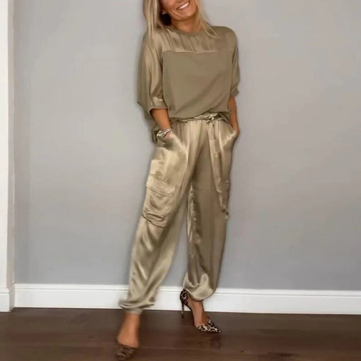 Women's plus size cargo pants set with drawstring waist. Comfy, casual two-piece outfit for everyday.