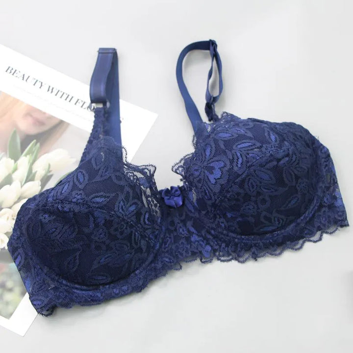 Beautiful plus-size lace intimate wear, a comfortable push-up bra for women, perfect for daily use.