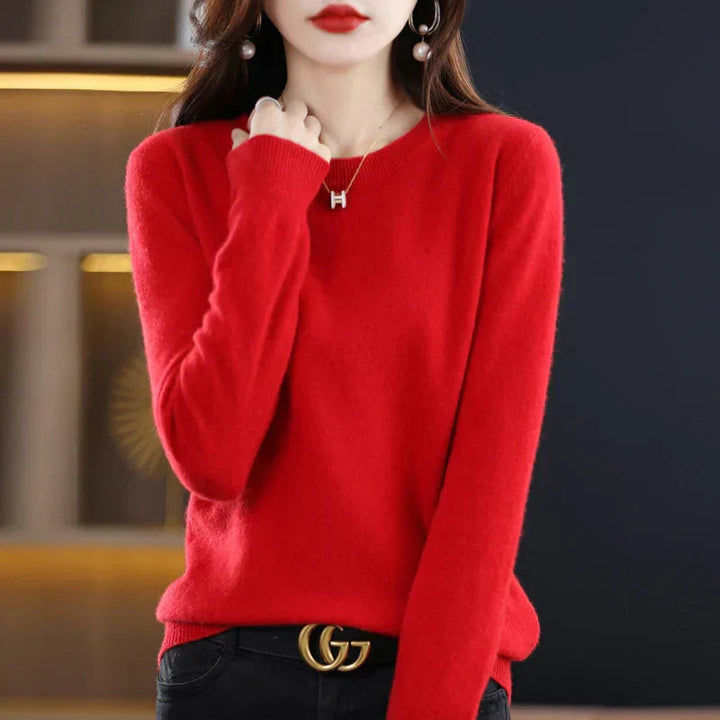 High-quality women's crewneck pullover, soft, warm & elegant for versatile everyday outfits.