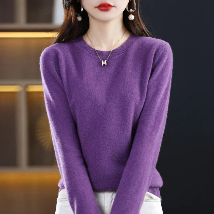Elegant women's premium crewneck sweater, soft, warm, and versatile for everyday style.