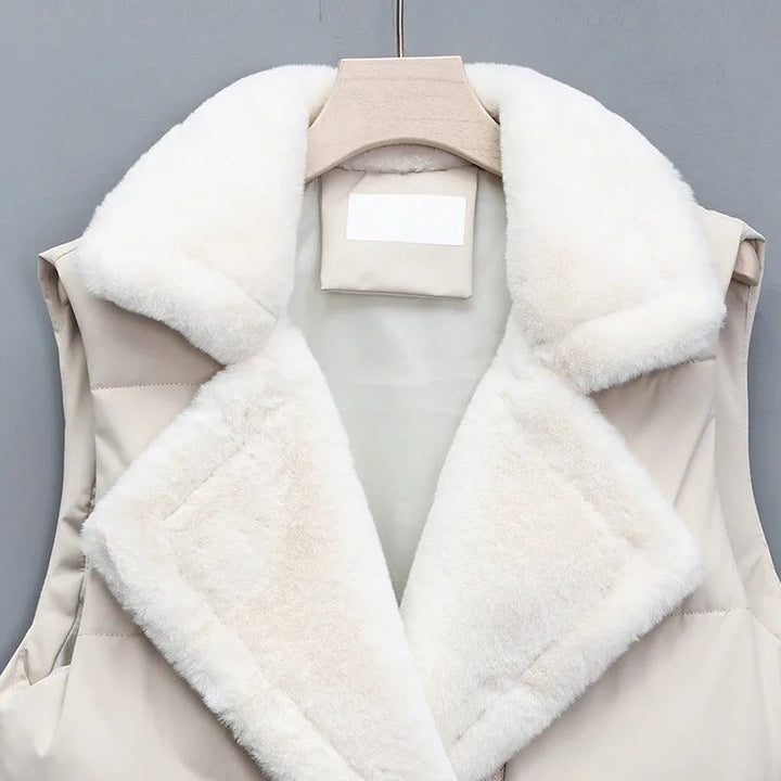Women's winter vest with quilted insulation, an essential and versatile layering piece