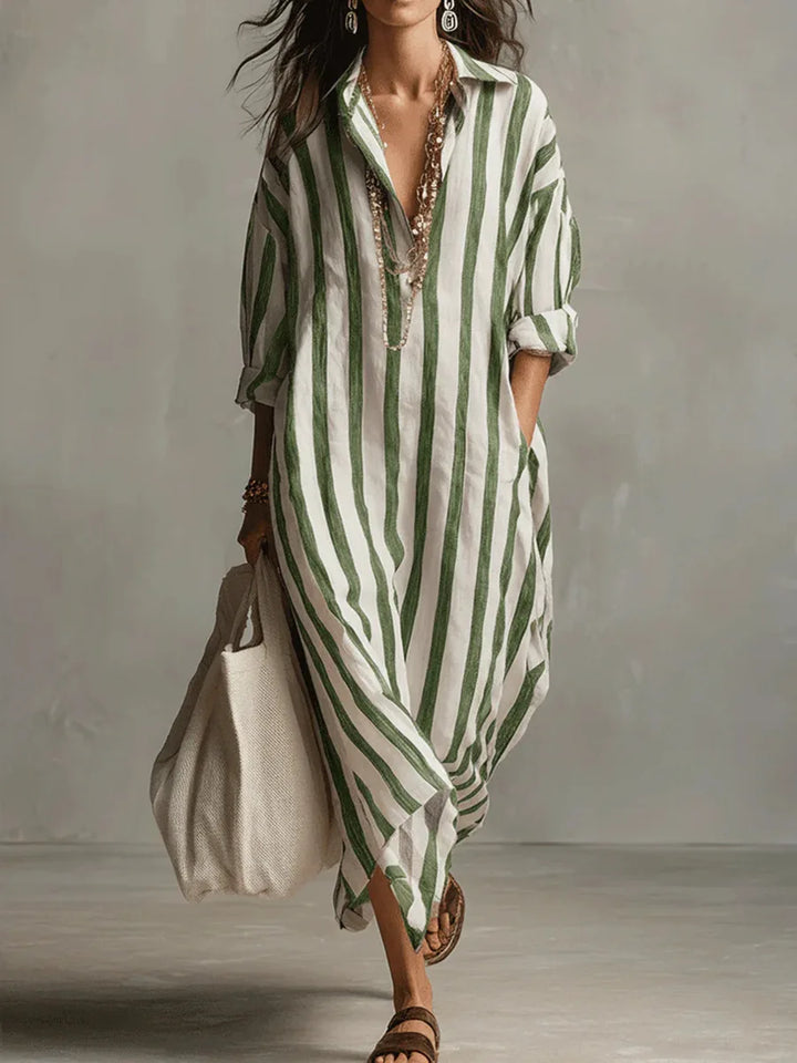 Comfortable women's casual long shirt dress. Relaxed fit, V-neck, three-quarter sleeve, ideal for summer relaxation.