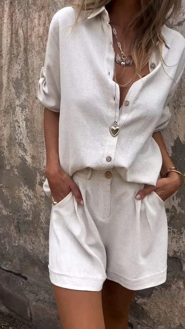 Women's relaxed two-piece comfort set. Effortless style for casual wear, spring & summer fashion.