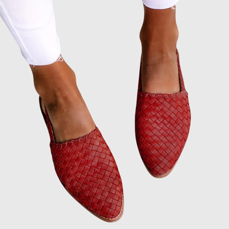 Stylish women's Selene orthopedic sandals with contoured arch support for posture & foot health.