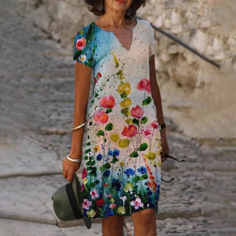 Comfortable women's floral print summer dress, featuring a flattering v-neckline