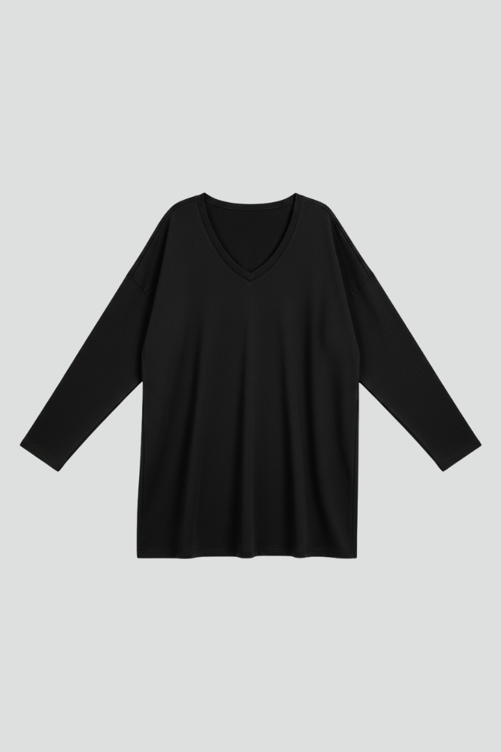 Women's V-neck long sleeve top in a relaxed fit, perfect for stylish everyday comfort.