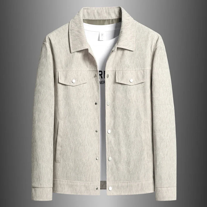 Chic women's snap-button jacket, perfect fashion jacket for a versatile and casual look