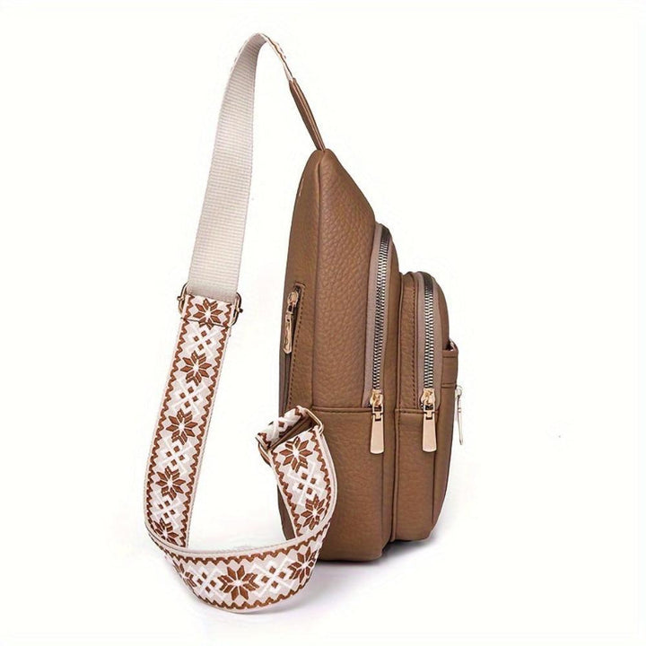 Retro leather shoulder bag, an ideal women's fashion accessory for stylish daily use.