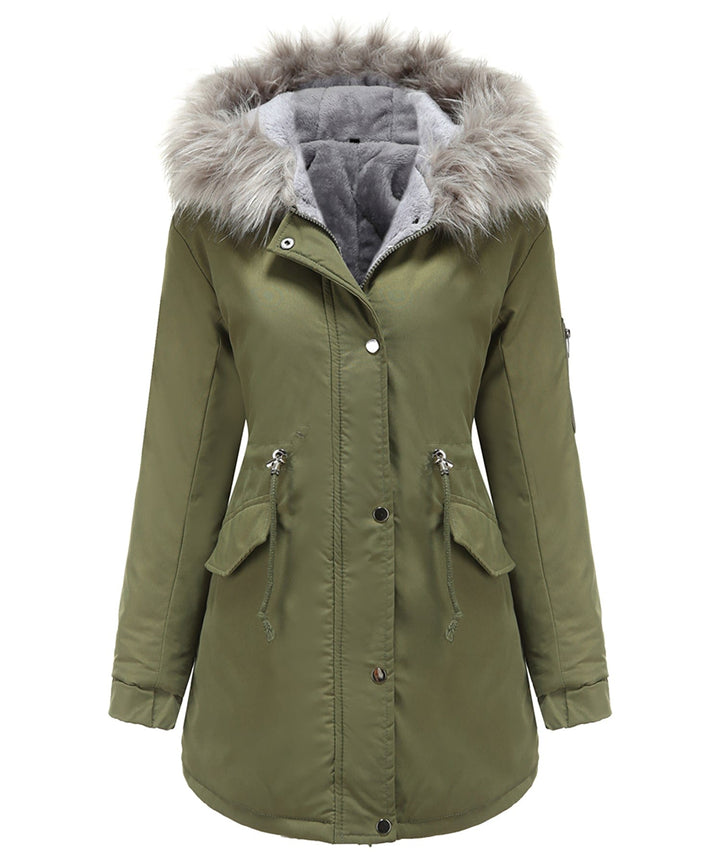 Sherpa-lined women's parka, water-resistant, ideal for hiking adventures