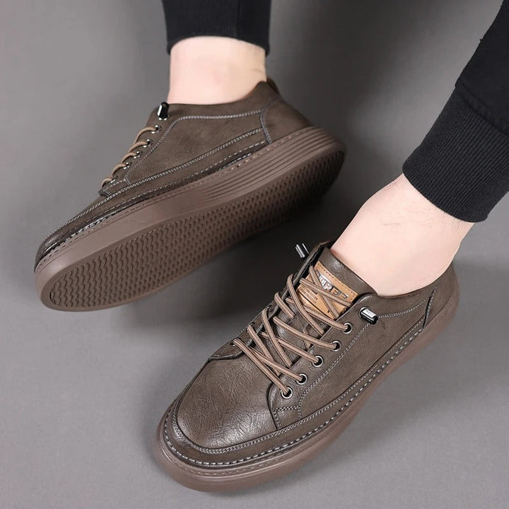 Women's breathable leather casual sneakers, designed for all-day comfort and wear