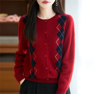 High-quality women's wool knit cardigan in elegant diamond stitch, button front for winter warmth.